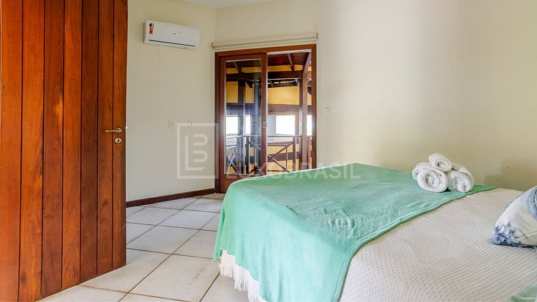 LB - AR38 Oceanfront Mansion in Vila Velha | Vacation Rental