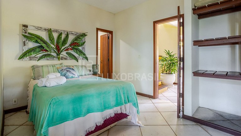 LB - AR38 Oceanfront Mansion in Vila Velha | Vacation Rental