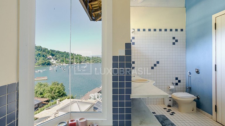 Mansão Beira-Mar em Angra dos Reis – 6 Suítes | Temporada