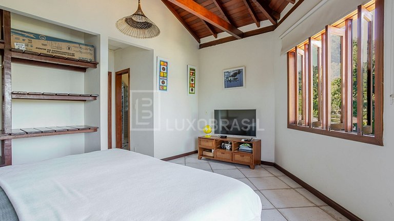 LB - AR38 Exclusive Oceanfront Mansion in Vila Velha – Angra