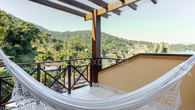 LB - AR38 Oceanfront Mansion in Vila Velha | Vacation Rental