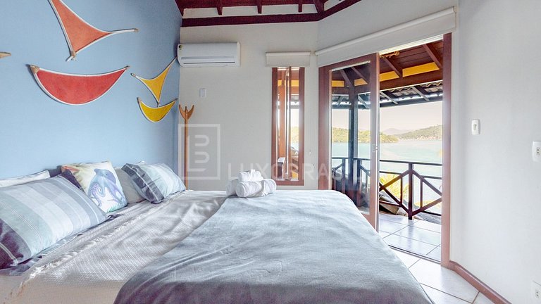 LB - AR38 Exclusive Oceanfront Mansion in Vila Velha – Angra