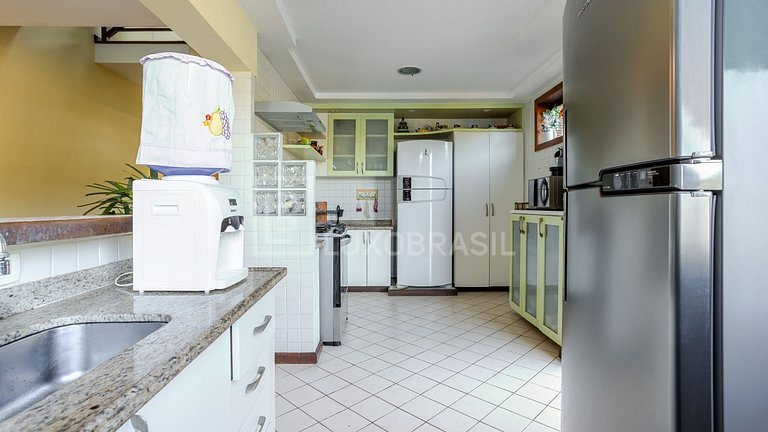 LB - AR38 Exclusive Oceanfront Mansion in Vila Velha – Angra