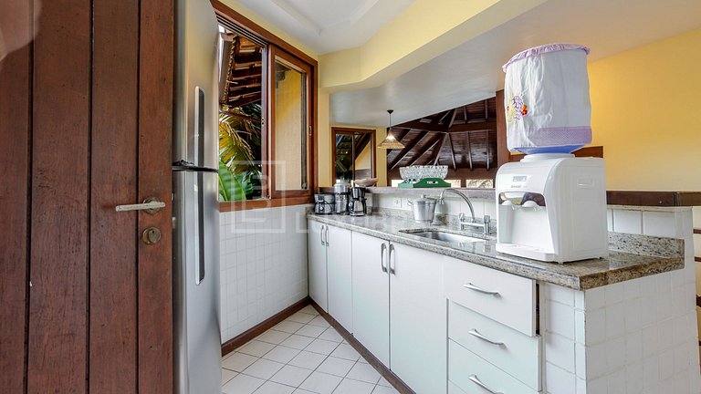 LB - AR38 Exclusive Oceanfront Mansion in Vila Velha – Angra