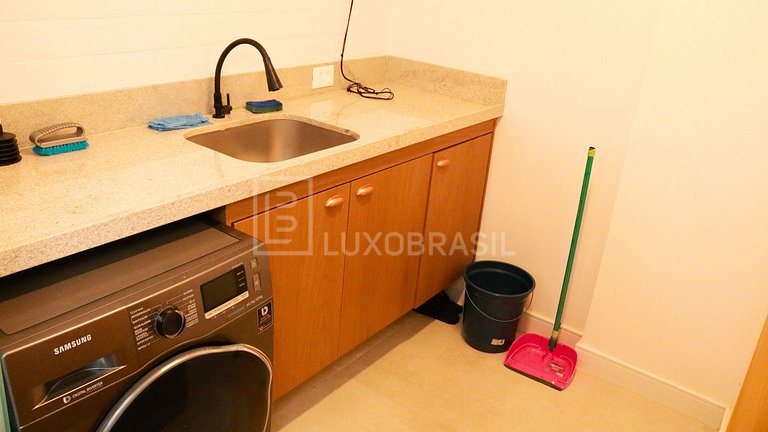 LB - RJ146 Cozy 3-Bedroom House Near Pepê Beach | Vacation R