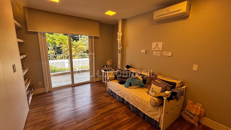 LB - RJ969 | Casa de 6 Dormitorios en Venta – Porto dos Cabr