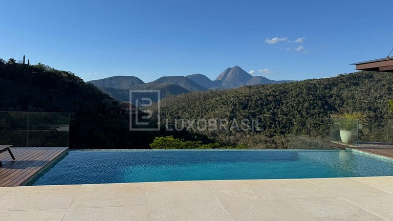 SE18 – 6-Suite House | Seasonal Rental in Itaipava