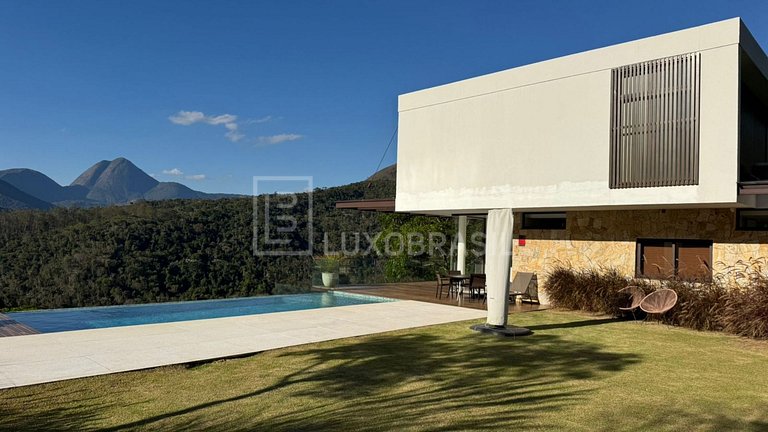 SE18 – 6-Suite House | Seasonal Rental in Itaipava