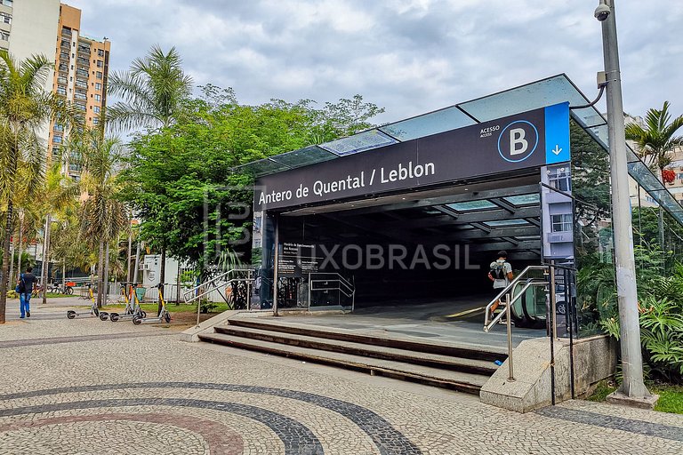 LB - RJ147 Apartamento en la Cuadra Más Exclusiva de Leblon