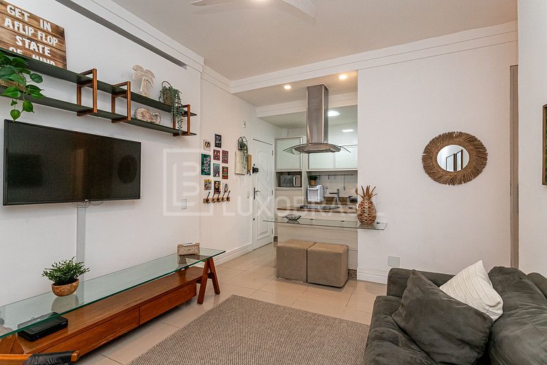 LB - RJ147 Apartamento en la Cuadra Más Exclusiva de Leblon