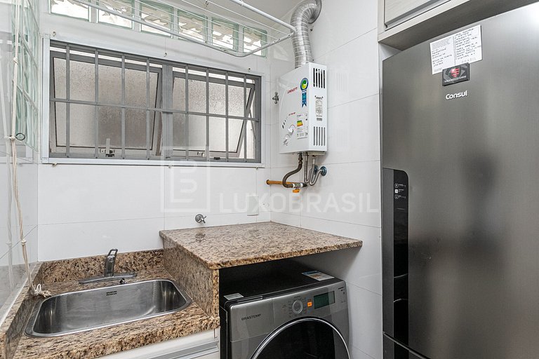 LB - RJ147 Apartamento en la Cuadra Más Exclusiva de Leblon