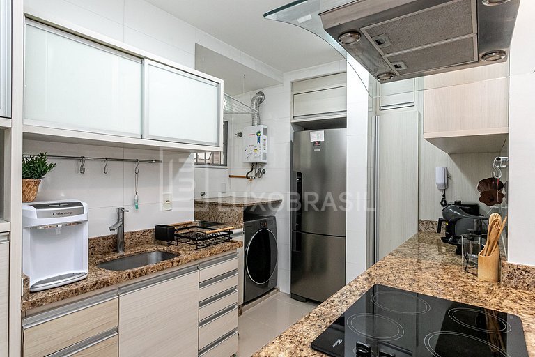 LB - RJ147 Apartamento en la Cuadra Más Exclusiva de Leblon