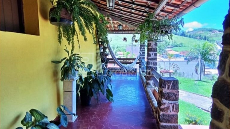 LB - MG801 320 m² House with 4 Bedrooms for Sale in Olaria –