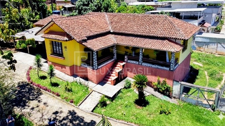 LB - MG801 320 m² House with 4 Bedrooms for Sale in Olaria –