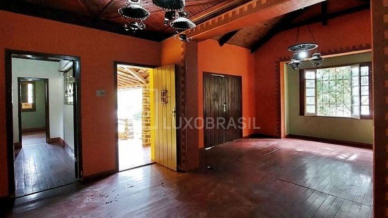 LB - MG801 320 m² House with 4 Bedrooms for Sale in Olaria –