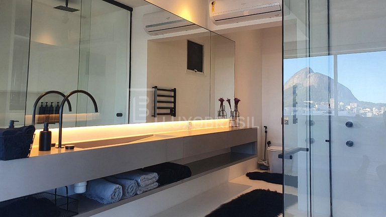 LB RJ932 – 4-Suite Duplex Penthouse Blue Lagoon for Sale – L