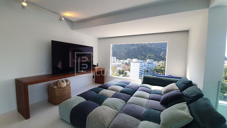 LB RJ932 – Blue Lagoon Penthouse | Short-Term Rental