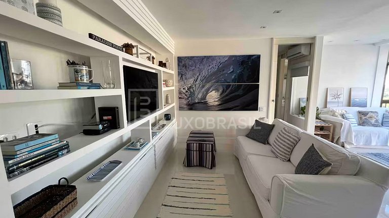 Apartamento Frente Mar na Barra | 2 Suítes Temporada