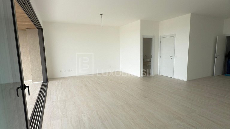 LB - RJ1000 Oceana Golf Apartment 04 Suites For Sale