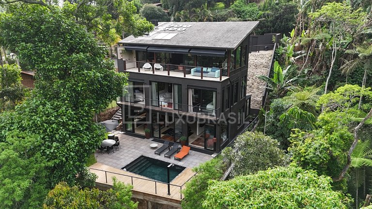 Casa Alto Padrão à Venda na Serra da Cantareira – SP