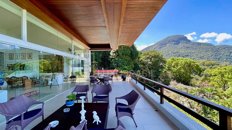 LB - RJ712 5-Bedroom House with Sea View for Sale, São Conra