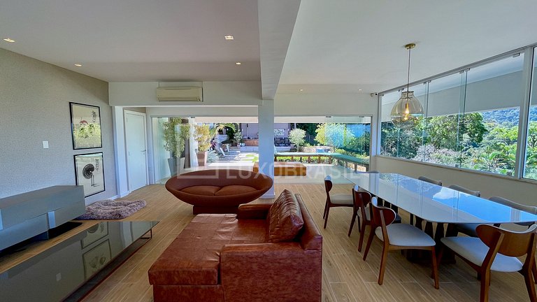 LB - RJ712 5-Bedroom House with Sea View for Sale, São Conra