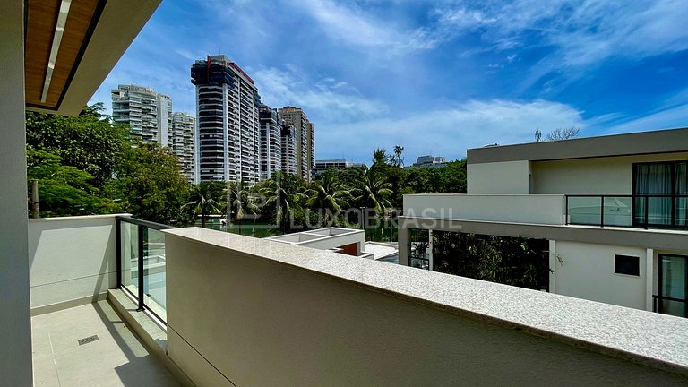 Casa 4 Suítes para Aluguel Fixo na Barra da Tijuca