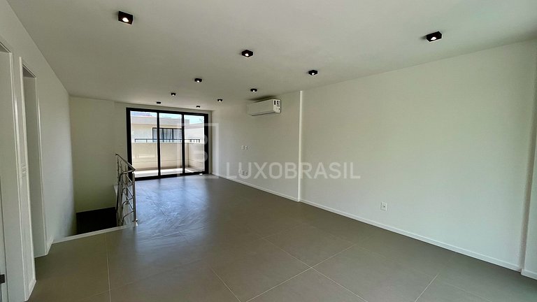 Casa 4 Suítes para Aluguel Fixo na Barra da Tijuca