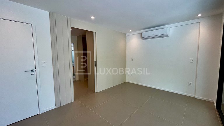 LB - RJ990 | 4-Suite Art & Design Collection Home | Long-Ter