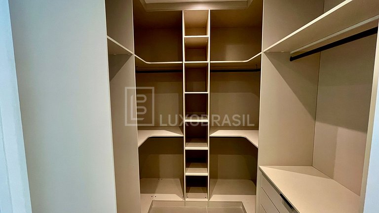 LB - RJ990 | 4-Suite Art & Design Collection Home | Long-Ter