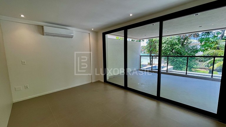 Casa 4 Suítes para Aluguel Fixo na Barra da Tijuca