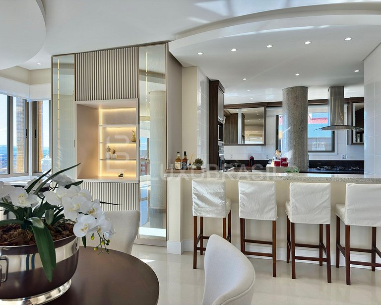 LB – RS800 Cinematic Penthouse with Ocean View for Sale – RS