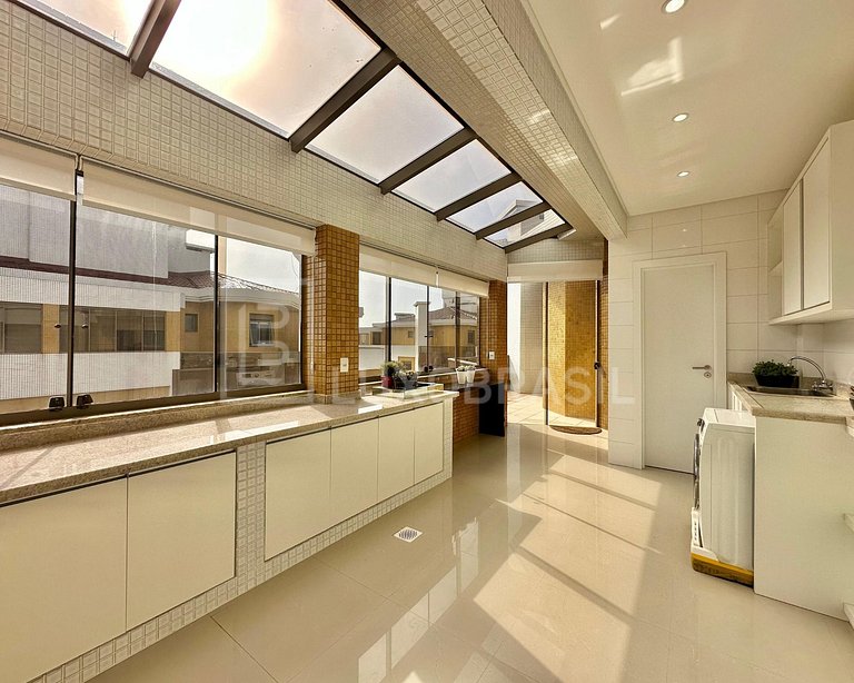 LB – RS800 Cinematic Penthouse with Ocean View for Sale – RS