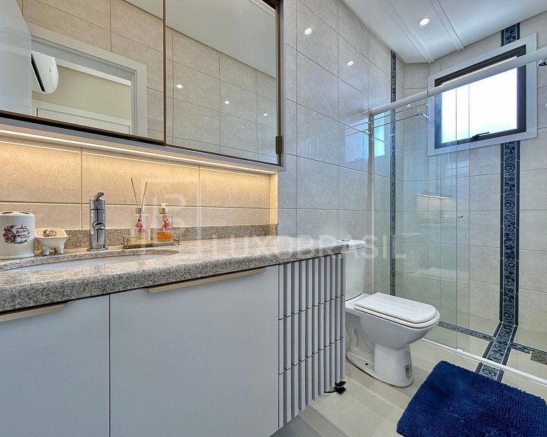 LB – RS800 Cinematic Penthouse with Ocean View for Sale – RS