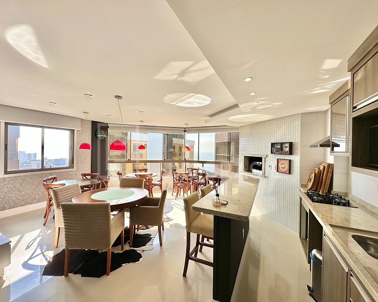 LB – RS800 Cinematic Penthouse with Ocean View for Sale – RS