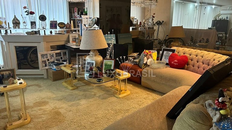 Apartamento 4 Quartos para Aluguel em Copacabana – 300 m²