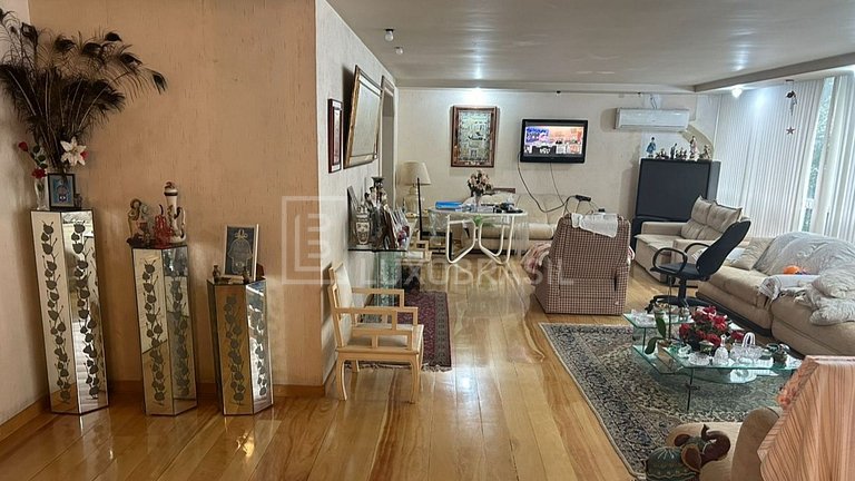 LB - RJ978 Apartamento de 4 Dormitorios en Alquiler Permanen