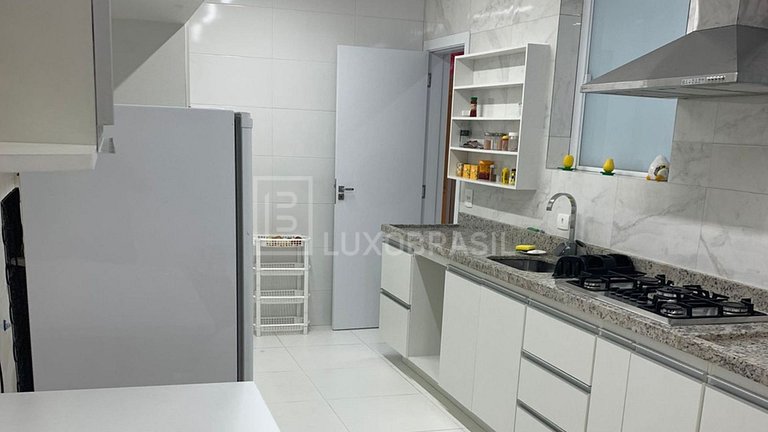 Apartamento 4 Quartos para Aluguel em Copacabana – 300 m²