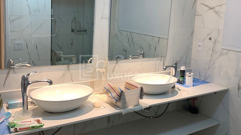 LB - RJ978 4-Bedroom Apartment for Long-Term Rent – Copacaba