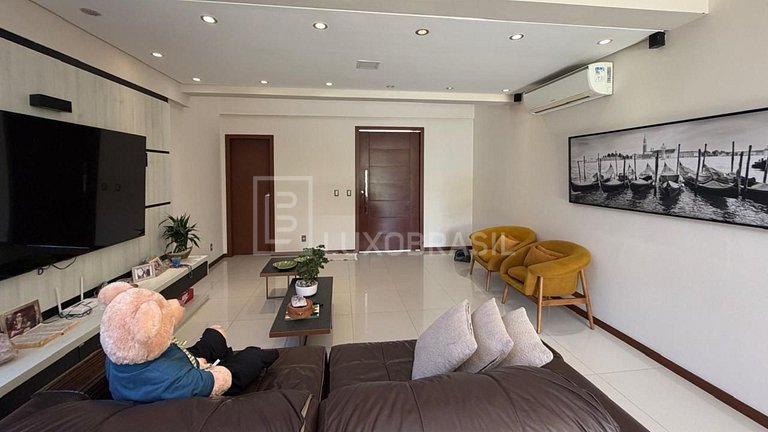 LB - SC802 3-Bedroom House for Sale – Florianópolis