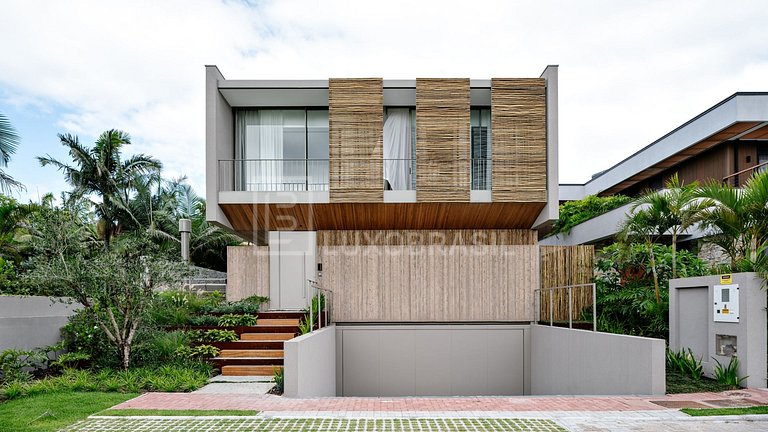 Casa Frente Mar para Temporada em Florianópolis – Stone Hill