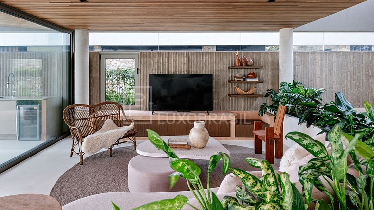 Casa Frente Mar para Temporada em Florianópolis – Stone Hill