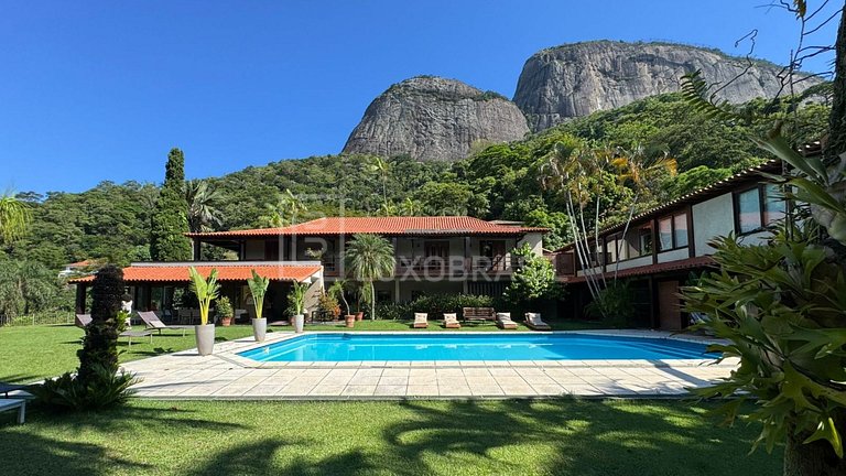 LB – RJ152 Casa Mirante do Cristo Day Use • Film & Photo Pro