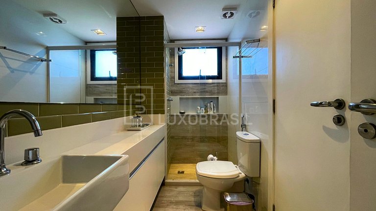 LB - RJ946 WaterWays Penthouse For Sale