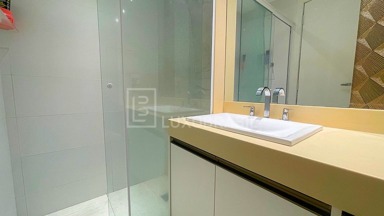 LB - RJ946 WaterWays Penthouse For Sale