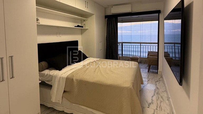 LB - RJ88 Golden Coast Triplex Vacation Rental