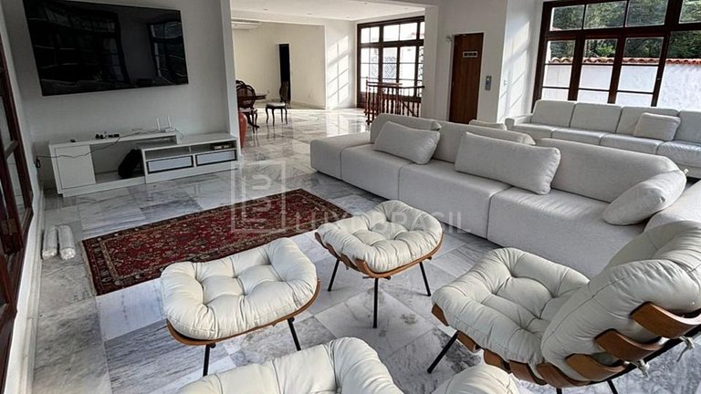 LB - RJ21 Alto da Boa Vista House for Events, Photos and Pub