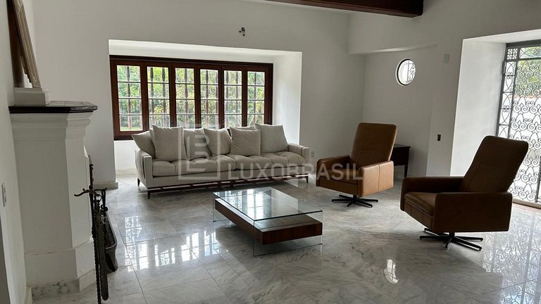 LB - RJ21 Alto da Boa Vista House for Events, Photos and Pub