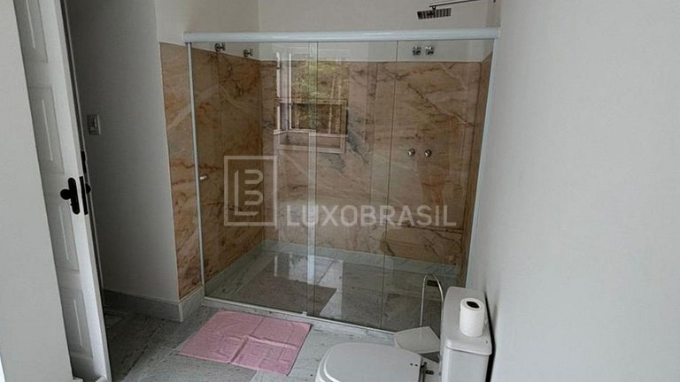 LB - RJ21 Alto da Boa Vista House for Events, Photos and Pub