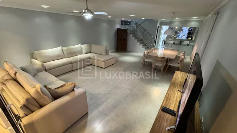 LB - RJ99 Tropical Mansion Vacation Rental